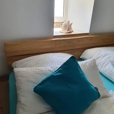 Diny With Pool בית נופש