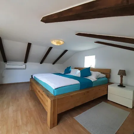 Diny With Pool בית נופש *