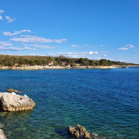 Diny With Pool * Pinezici (Krk)