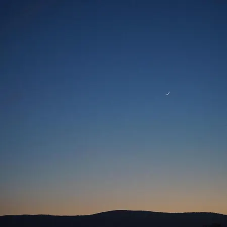 Diny With Pool Vakantiehuis *