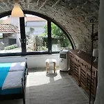 Diny With Pool * Pinezići