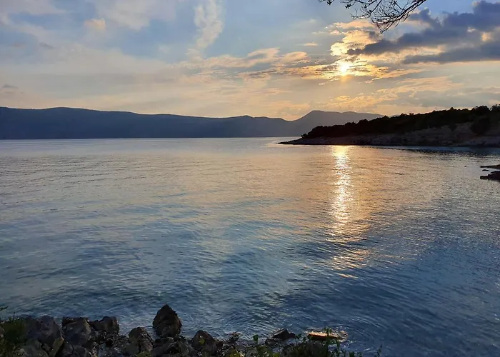 Dom wakacyjny Diny With Pool