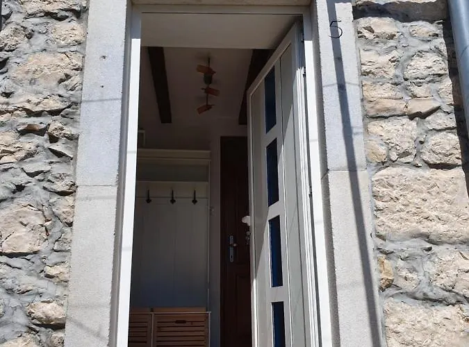 Diny With Pool Dom wakacyjny Pinezići