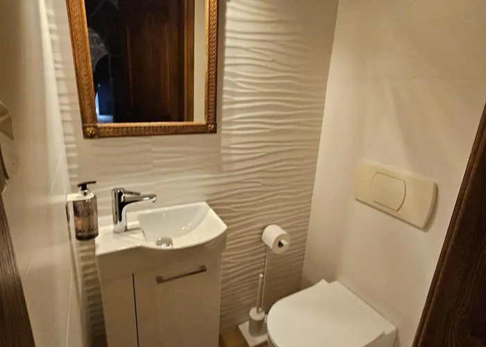 Diny With Pool Dom wakacyjny Pinezići