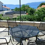 Diny With Pool Feriehus Pinezići