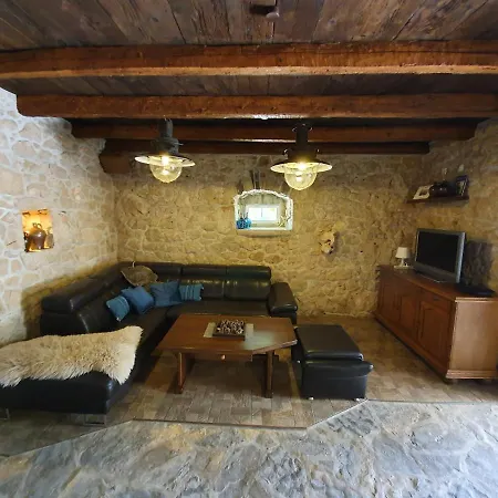 Diny With Pool Vikendica Pinezici (Krk)
