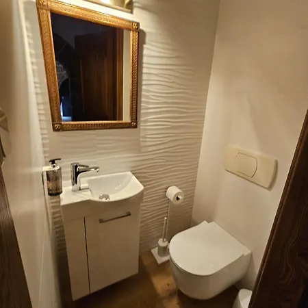 Diny With Pool Vikendica Pinezici (Krk)